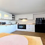 Διαμέρισμα Comfortable Apartment, Sauna Included In The Price