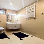 Διαμέρισμα Comfortable Apartment, Sauna Included In The Price *