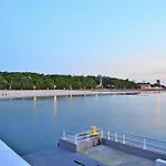 Διαμέρισμα Comfortable Apartment, Sauna Included In The Price